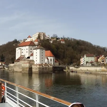 Idyllische Ferienwohnung Mit Blick Auf Die Donau - B48596