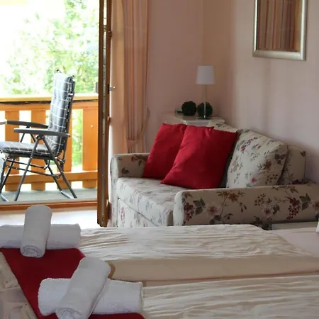 公寓 Idyllische Ferienwohnung Mit Blick Auf Die Donau - B48596