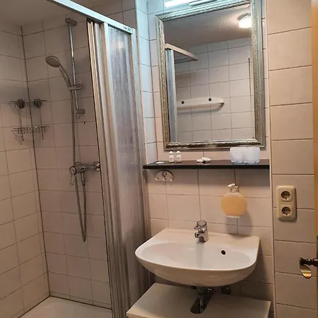 公寓 Idyllische Ferienwohnung Mit Blick Auf Die Donau - B48596 *