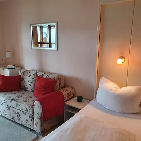 公寓 Idyllische Ferienwohnung Mit Blick Auf Die Donau - B48596