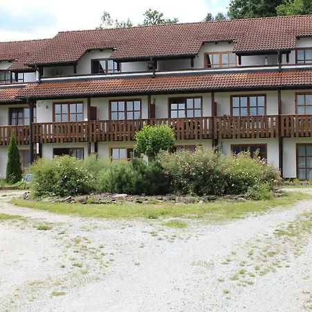 Idyllische Ferienwohnung Mit Blick Auf Die Donau - B48596